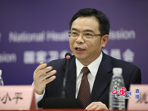 做爱片广州市卫生计生委主任唐小平回答记者提问.jpg