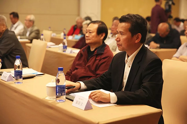 1523645096294148.jpg 600px-3-省委组织部副部长、省委老干部局局长、省委离退休干部党工委书记郭跃文出席读书班.jpg