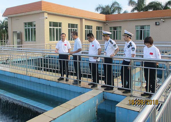 1538216030771927.jpg wf54in943us李灵辉_4.省卫生监督所对受灾后的水厂开展卫生监督工作.jpg